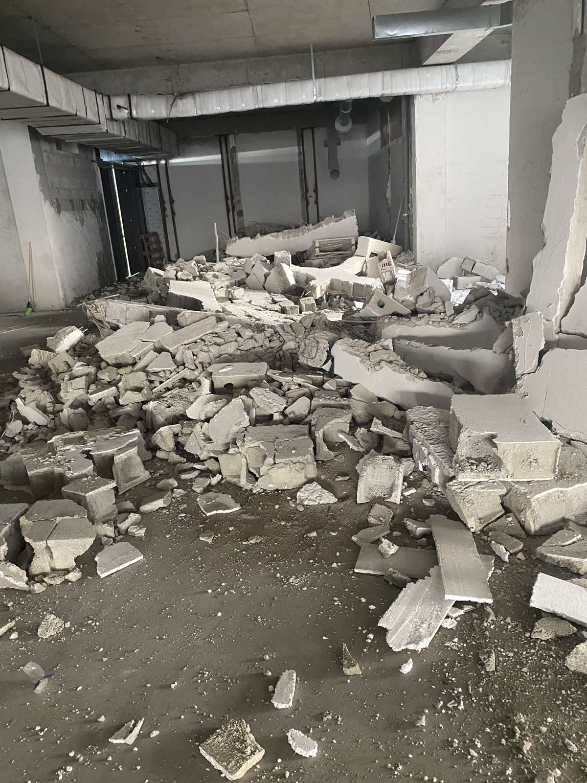 Demolari